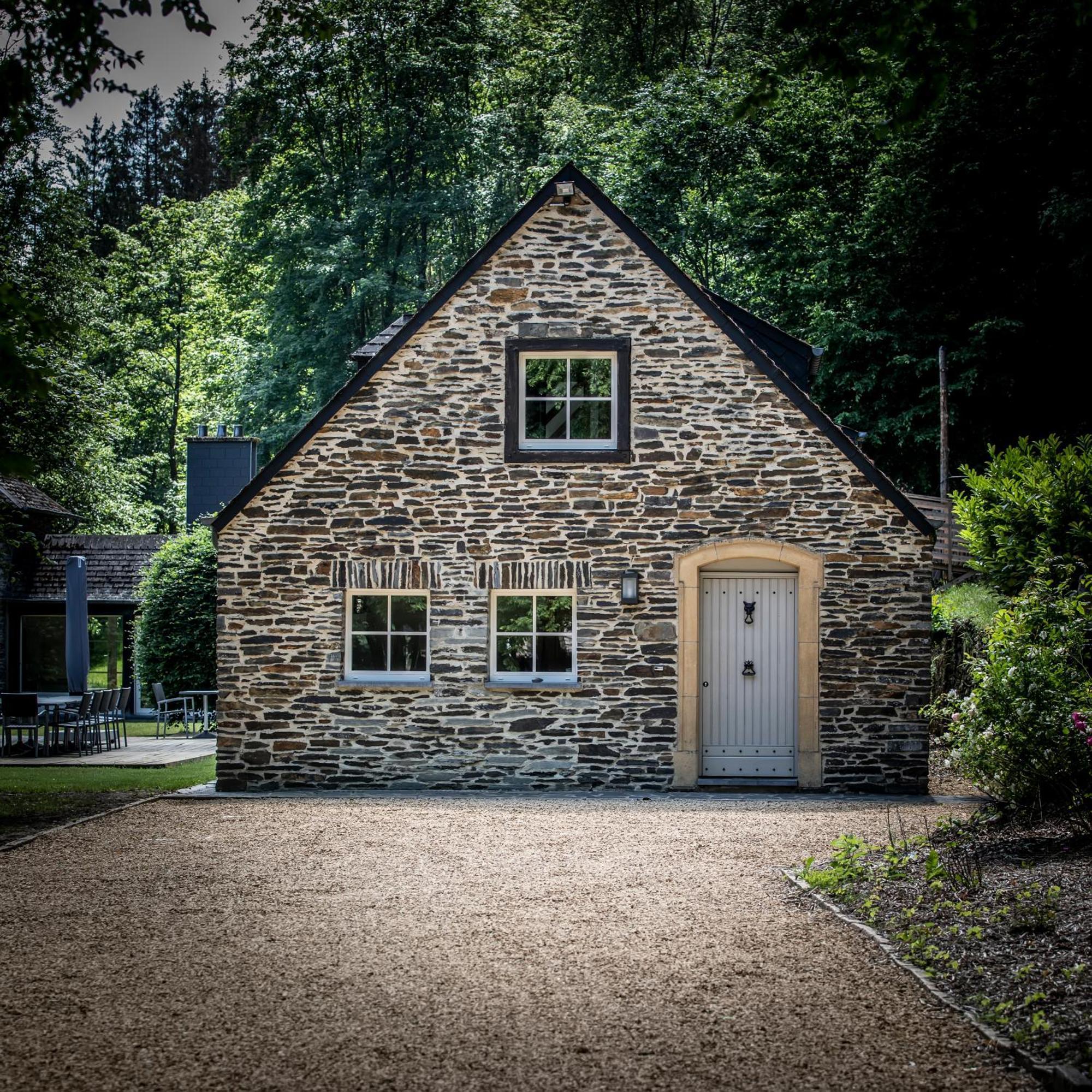 Chateau Du Pont D'Oye Habay-la-Neuve Bagian luar foto